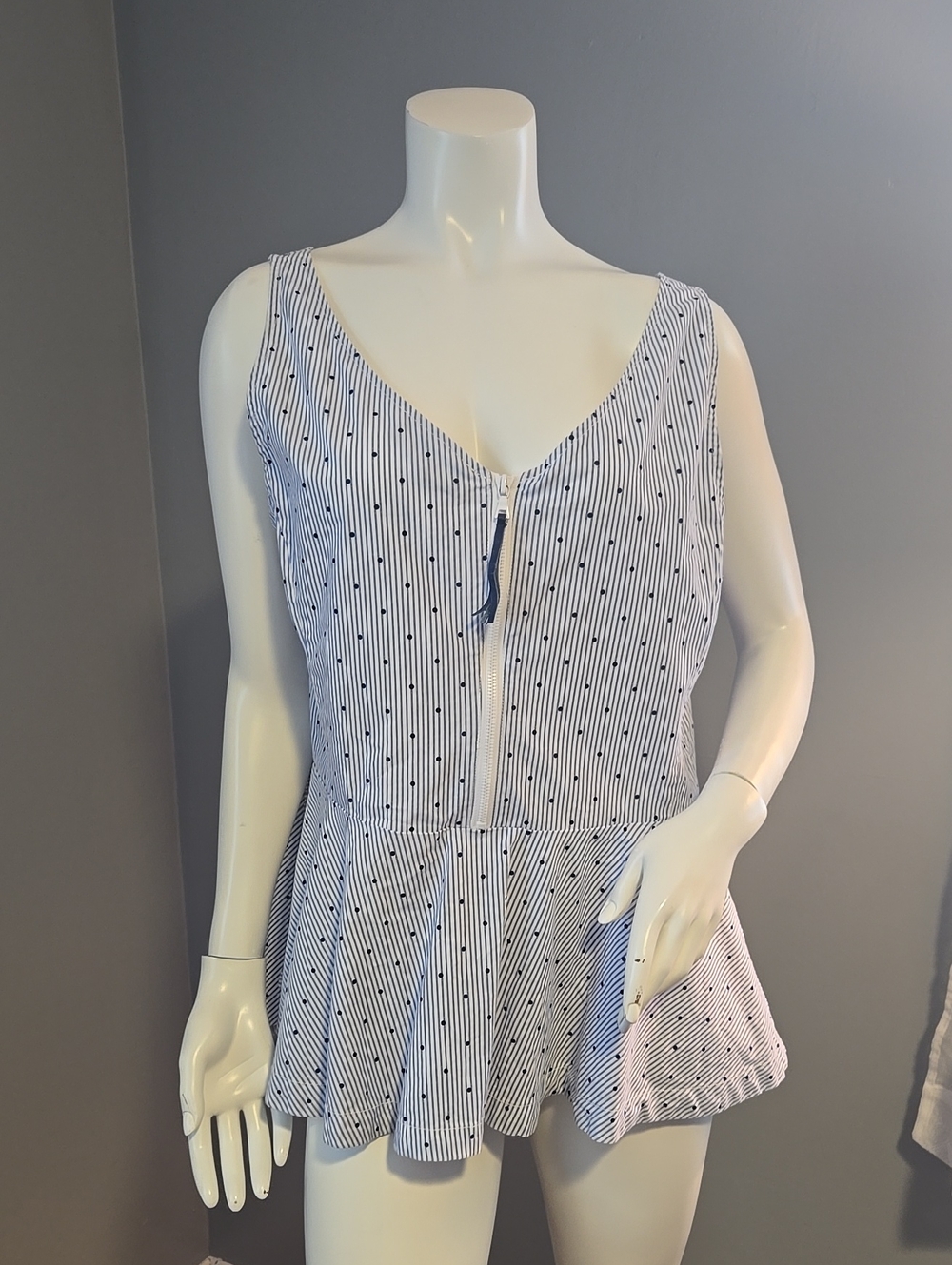 Lane Bryant Navy & White Striped Polka Dot Peplum Front Zip Camisole Size 18